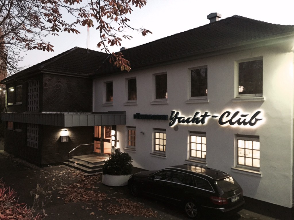 Hier findet die Mitgliederversammlung 2016 statt: Düsseldorfer Yachtclub, direkt am Rhein, nur 1,5 km von der Messe entfernt - 1. Stock